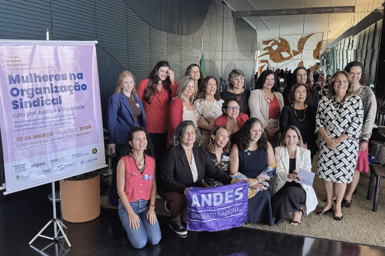 Foto Mulheres na Organização Sindical: Luta por Justiça e Equidade